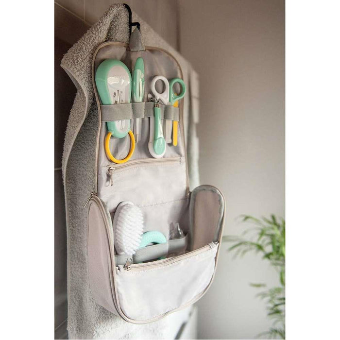 Neceser de Baño Béaba con 9 Accesorios Gris