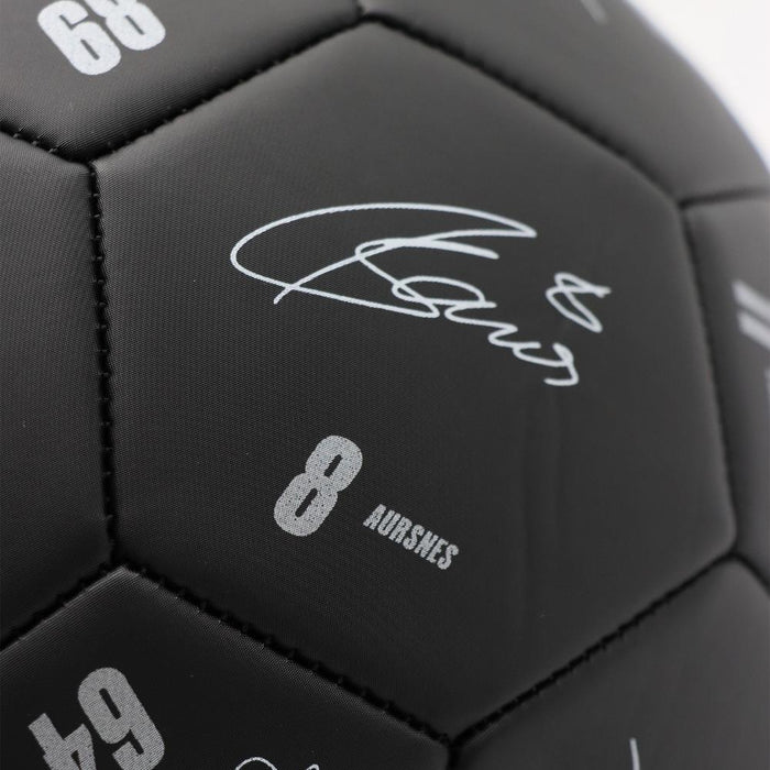 Bola de Futebol Preta com Assinaturas Benfica
