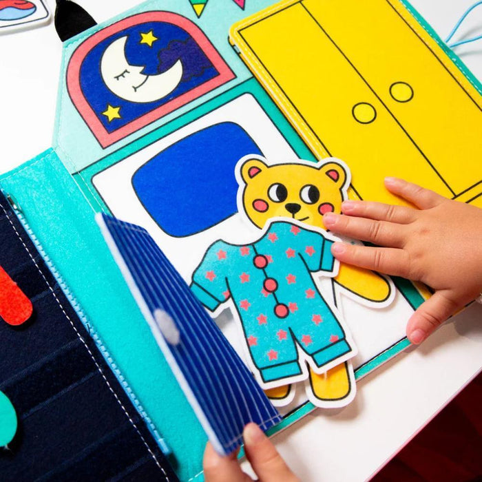 Livro OMY Little Montessori Play Kit My Day