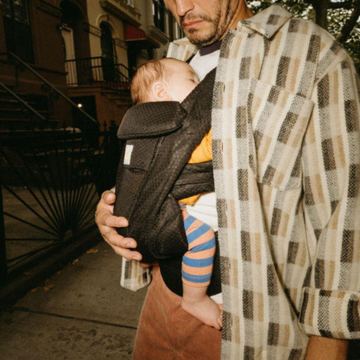 Marsúpio/Porta-Bebés Ergobaby Omni Deluxe Mesh Onyx Black