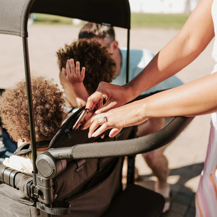 Wonderfold W4 Elite Stroller Wagon Volcanic Black 4 Lugares