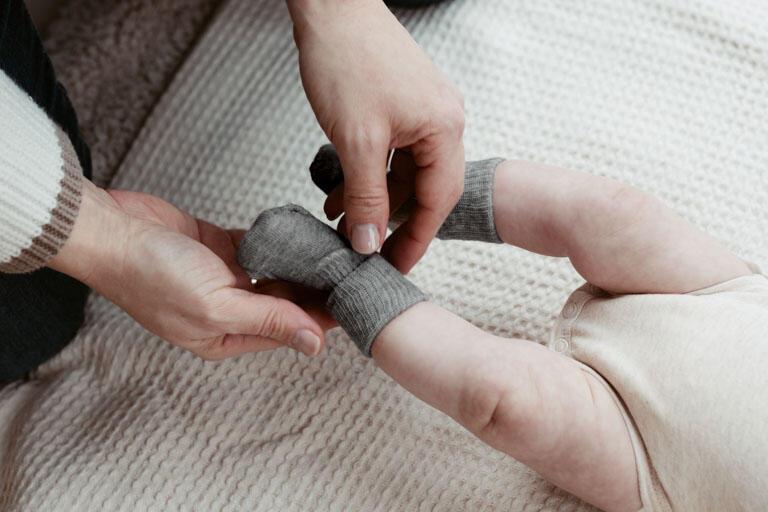 2 Pares Meias KipKep Bio Stay-on Pebble Grey 0-6m