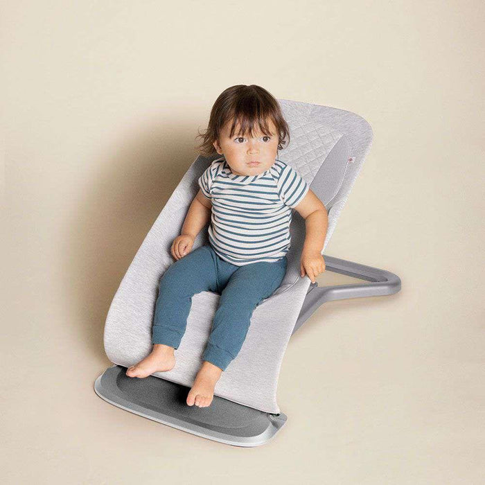 Ergobaby Evolve Light Grey Lounger