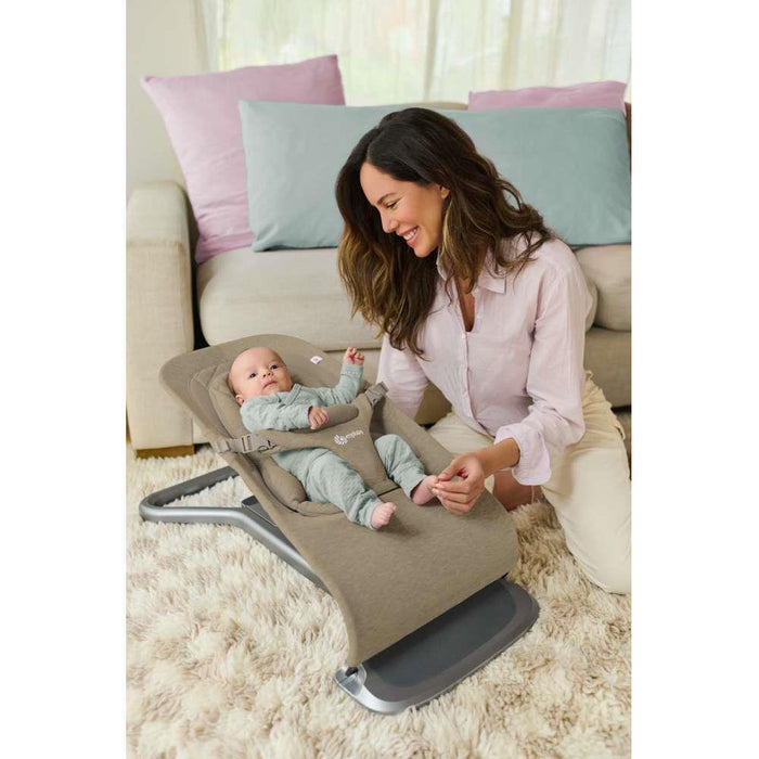Ergobaby Evolve Soft Olive Lounger