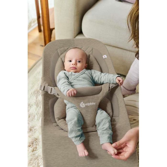 Ergobaby Evolve Soft Olive Lounger