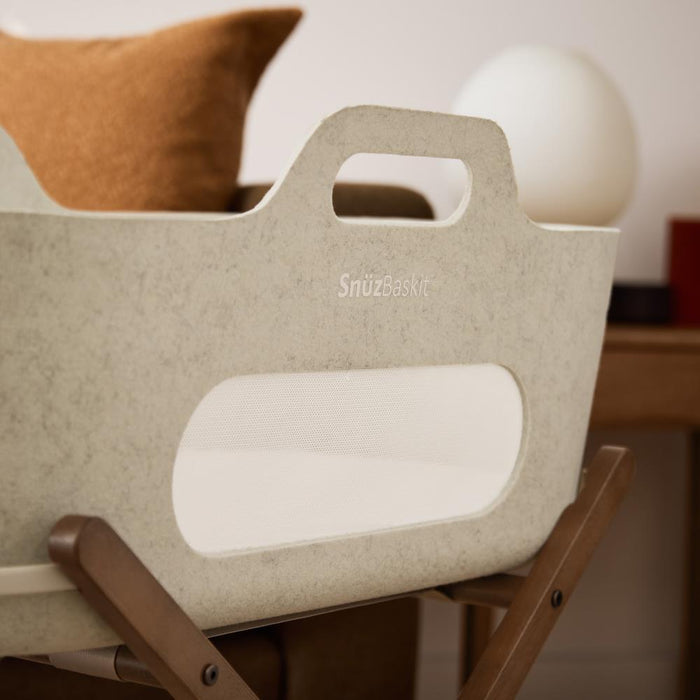 Alcofa SnüzBaskit Barley com Suporte Walnut