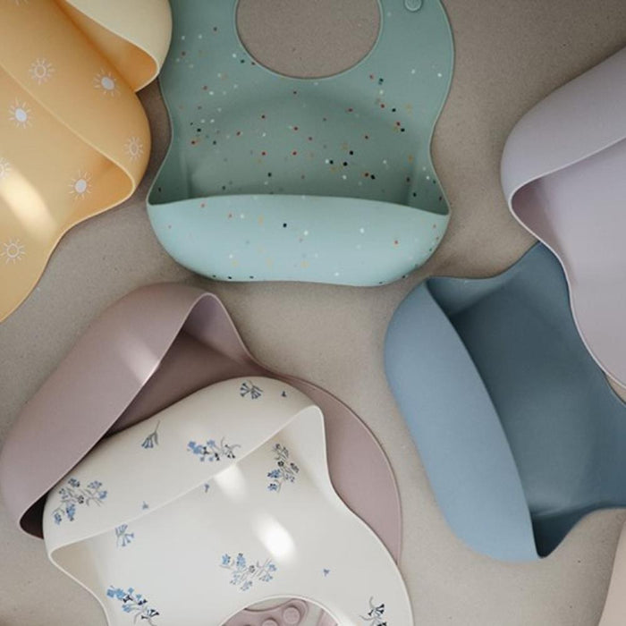 Cambridge Blue Silicone Bib