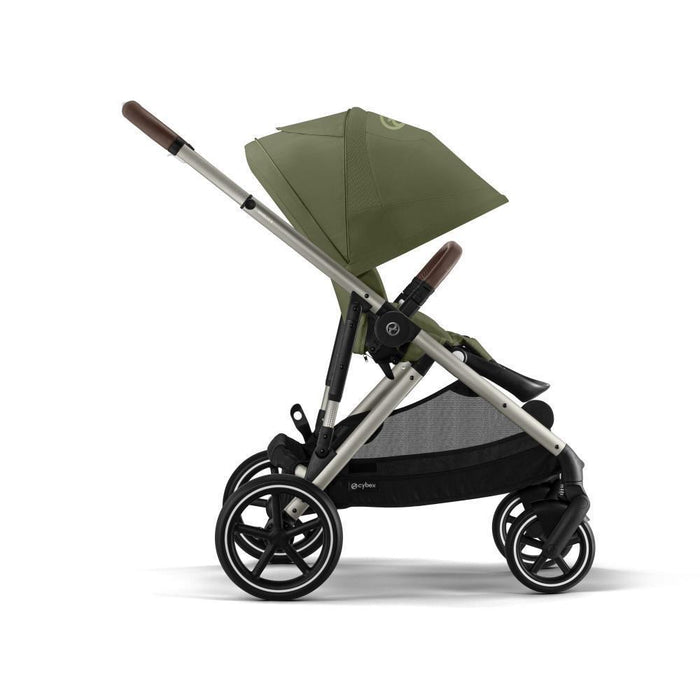 Pack Cybex Gazelle S TPE Moss Green + Alcofa Gazelle S Moss Green + Cloud G i-Size Plus Moon Black 40-87 cm + Adaptadores