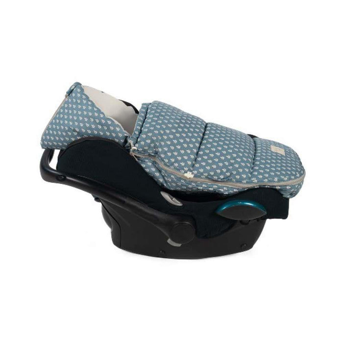 Walking Mum Group 0 Breathable Thermal Bag and Kaira Carrycot