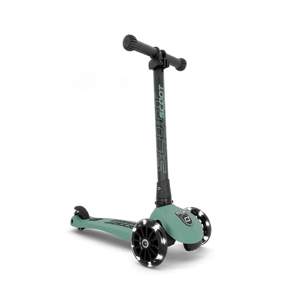 Patinete eléctrico forestal Scoot & Ride Highwaykick con 3 luces LED