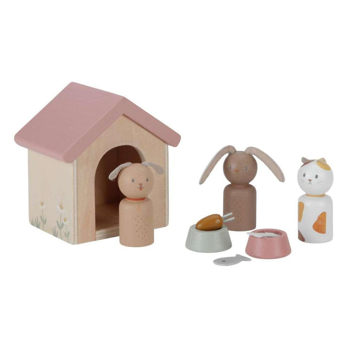 Animals and Dollhouse Accessories