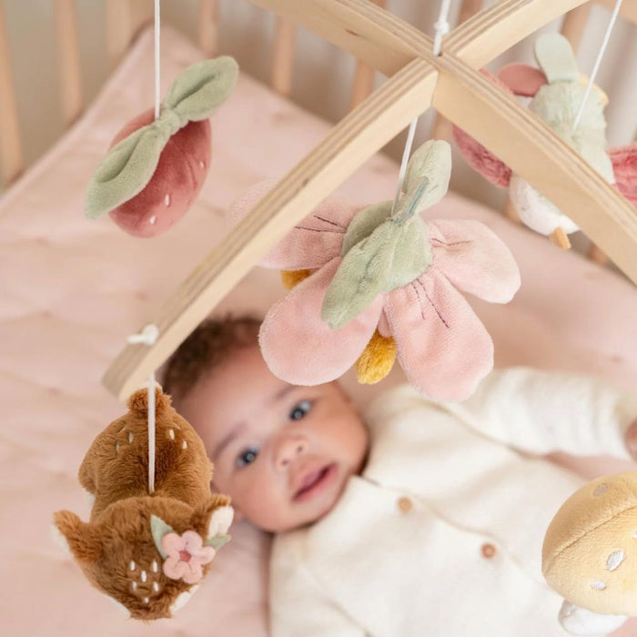 Móvil musical de madera Fairy Garden