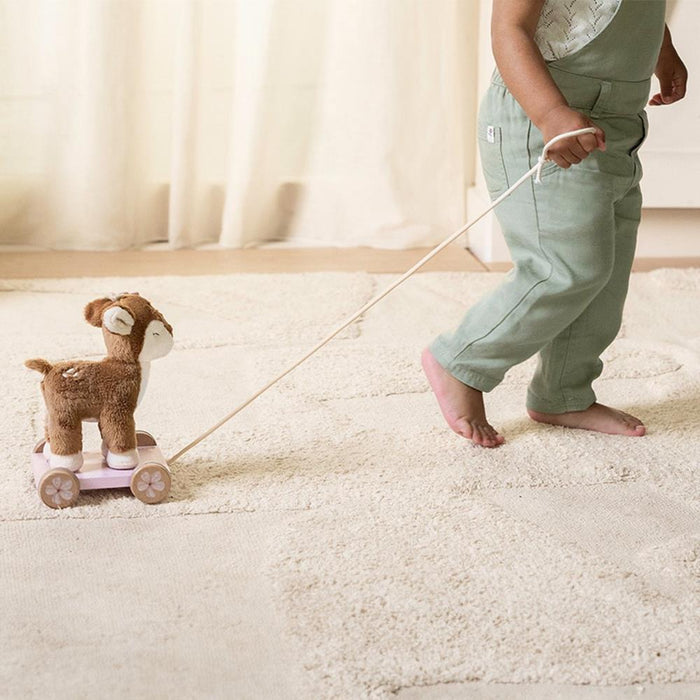 Veado de Peluche com Base em Madeira para Puxar Little Dutch Fairy Garden