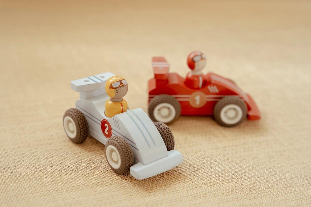 2 Carros de Corrida em Madeira Little Dutch