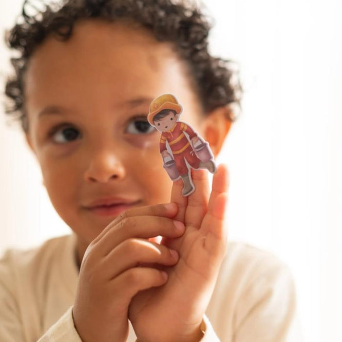 Conjunto Cenário e Autocolantes Little Dutch Bombeiros Jim & Friends