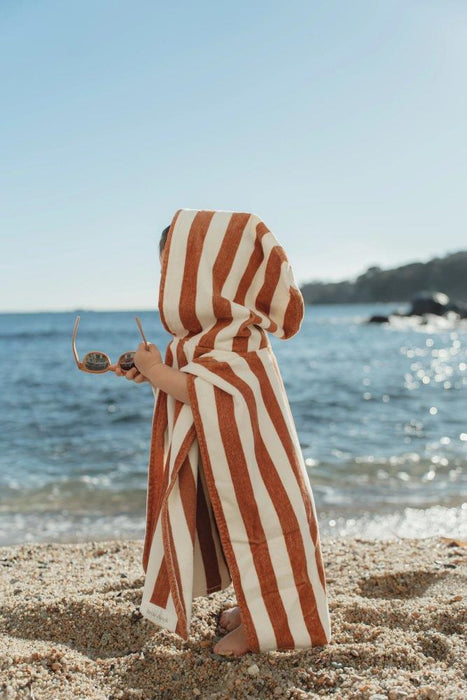 Toalha Poncho Little Dutch Ocean World Brown Stripe