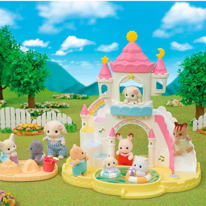 Piscina e Caixa de Areia Jardim de Infância Sylvanian Families