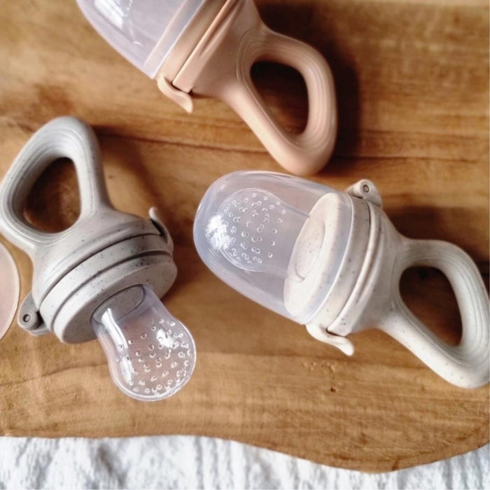 Rammelaartje Dispensador de alimentos con tapa y estuche, color beige