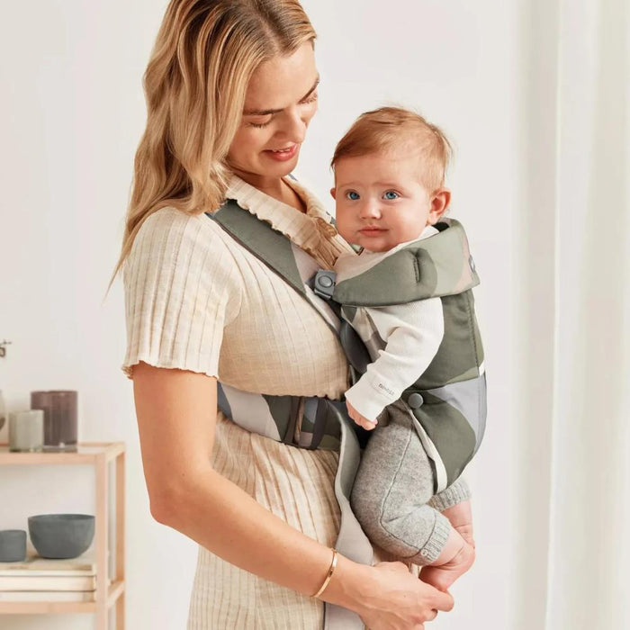 Marsúpio/Porta-Bebés BabyBjörn Mini Algodão Khaki/Green Print