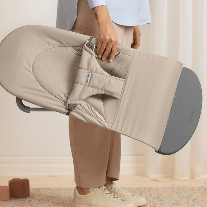 Espreguiçadeira BabyBjörn Balance Soft Tri-Fabric Sand Grey