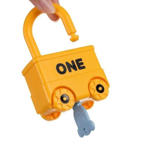 Comboios Cadeados e Chaves Montessori