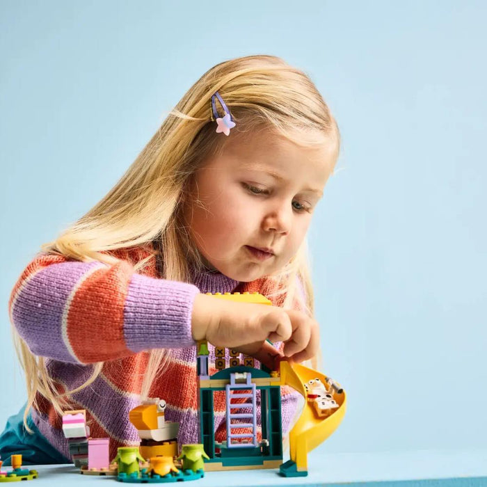 Lego Bluey Diversão no Parque com Chloe 104 Peças