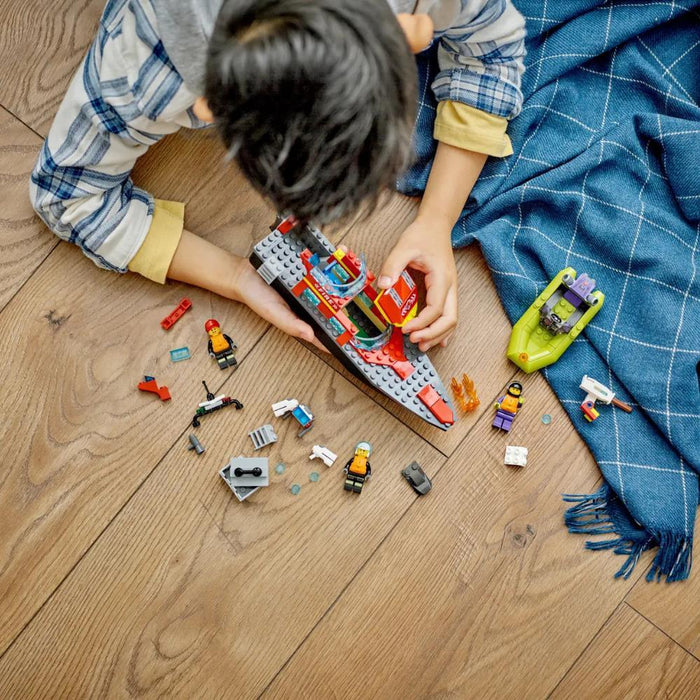 Lego City Barco de Resgate dos Bombeiros 144 Peças