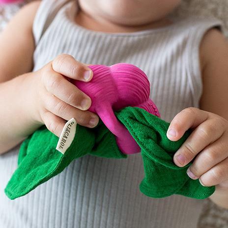 Doudou e Mordedor Oli & Carol Ramona The Radish