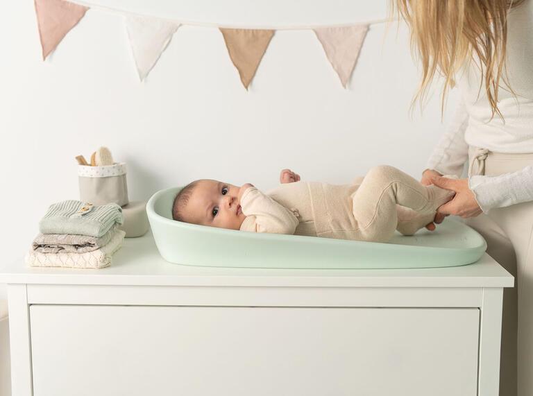 Muda Fraldas em Espuma EVA com Medidor Olmitos Mint