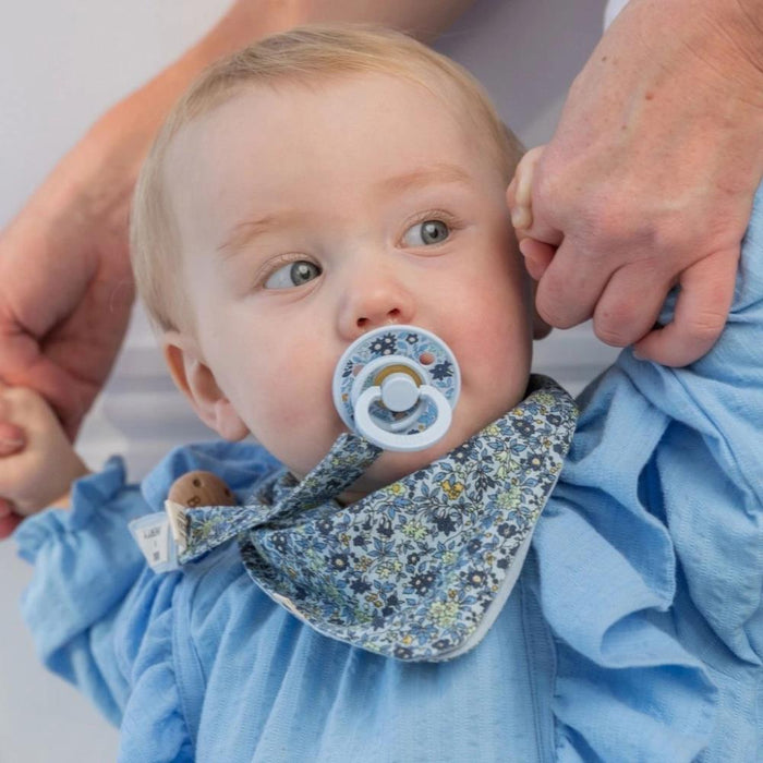 Corrente para Chupeta Bibs Liberty Chamomile Lawn Baby Blue
