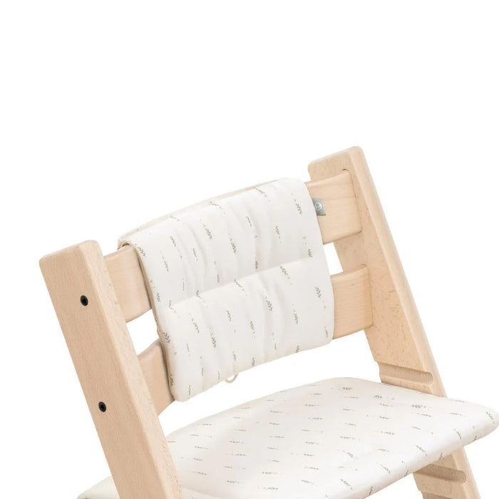 Pack de silla Papa Stokke Tripp Trapp en madera de roble marrón cálido + conjunto para recién nacido en gris + cojín clásico en crema trigo