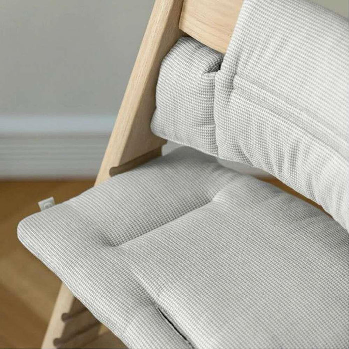 Pack Cadeira da Papa Stokke Tripp Trapp Storm Grey + Newborn Set Grey + Almofada Clássica Nordic Grey