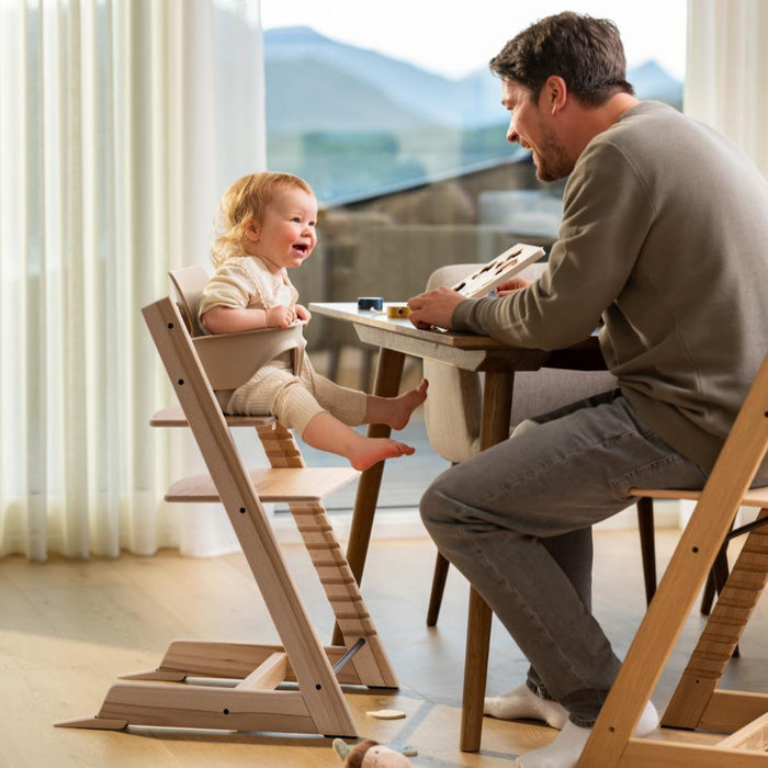 Pack Cadeira da Papa Tripp Trapp em Madeira Wild Wood + Baby Set² Natural
