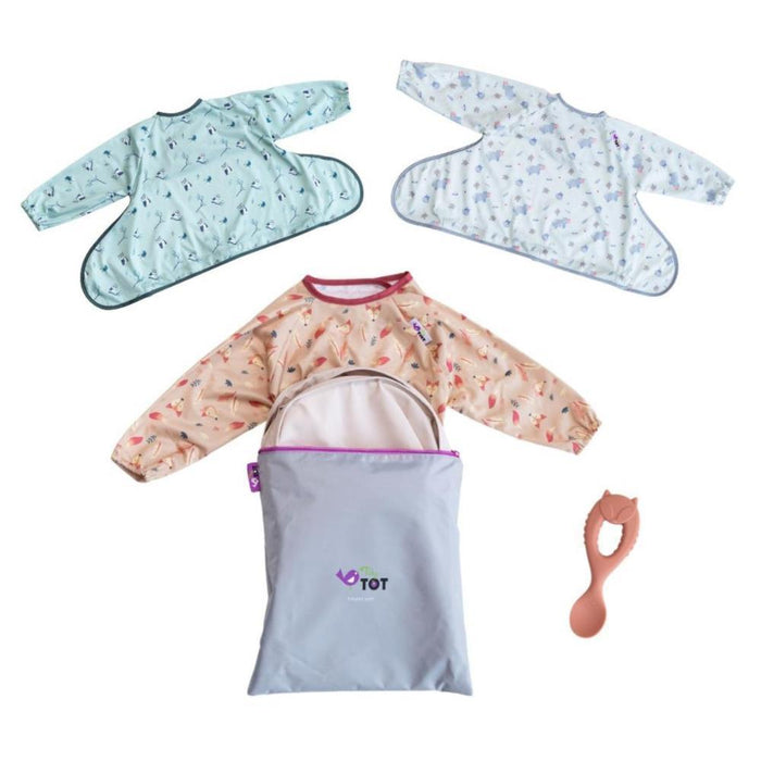 Extensor de Tabuleiro Tidy Tot com 3 Babetes com Mangas Sand e Colher de Aprendizagem em Silicone